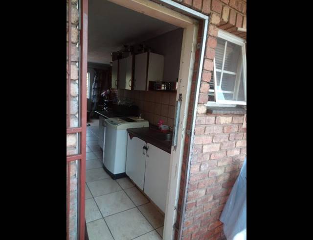 2 BEDROOM APARTMENT FOR SALE IN PRETORIA WEST